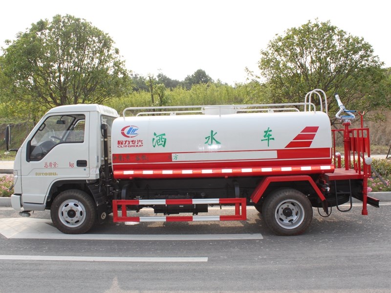 福田灑水車︱5噸灑水車圖片