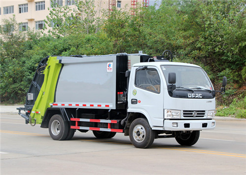 東風(fēng)多利卡壓縮式垃圾車︱5噸壓縮式垃圾車