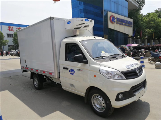 福田祥菱V1冷藏車（廂長(zhǎng)2.8米）