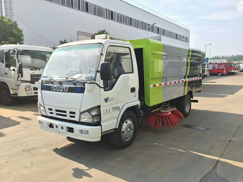 慶鈴五十鈴5噸掃路車(chē)