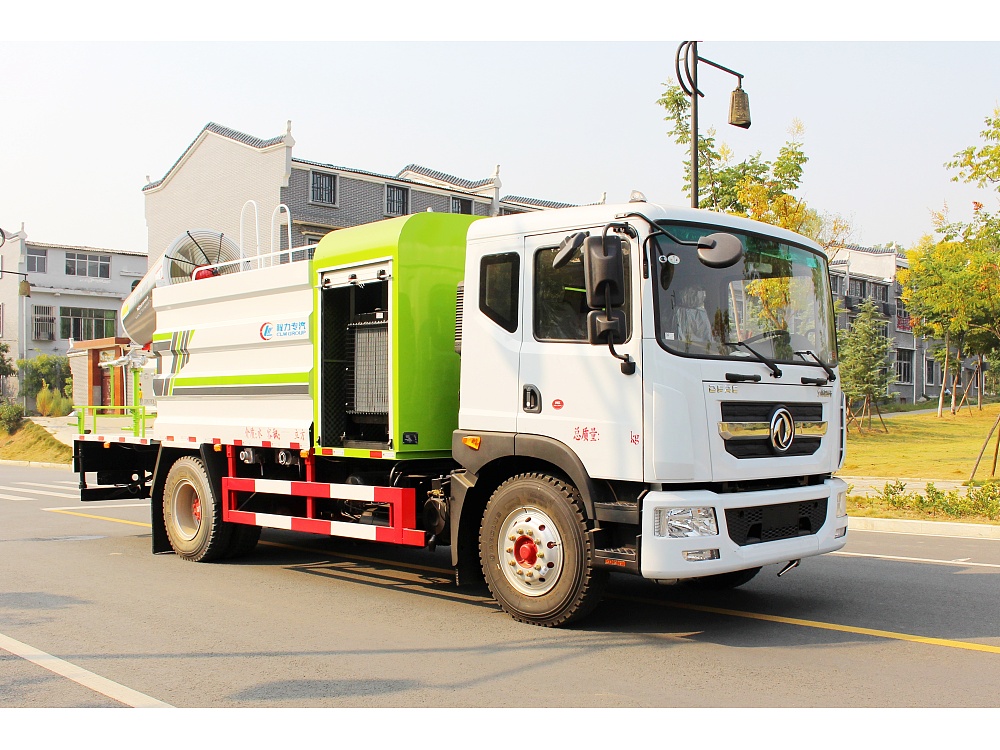 東風(fēng)D9多功能抑塵車（60-100米）圖片