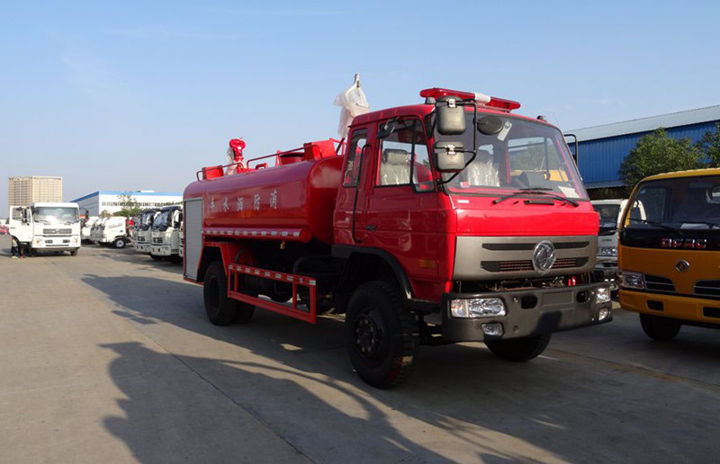 東風(fēng)10噸消防灑水車（出口專用）圖片