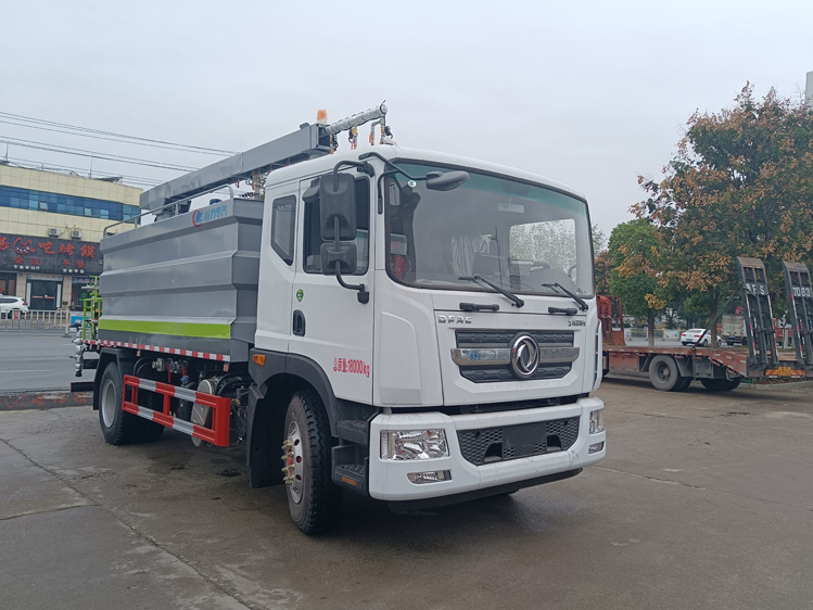 東風(fēng)D9免稅的鐵路抑塵車--12噸降塵灑水車_長治12立方抑塵車-抑塵噴霧車鉤擋停噴功能火車封層車