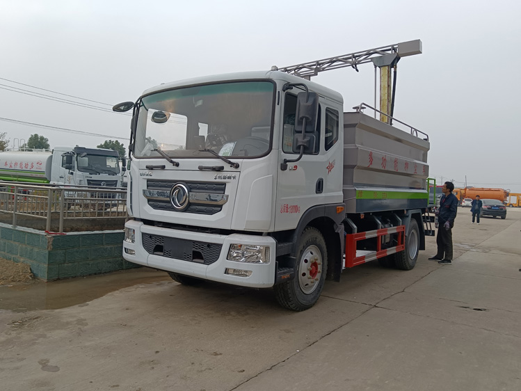 東風(fēng)D9免稅的鐵路抑塵車--12噸降塵灑水車_長治12立方抑塵車-抑塵噴霧車鉤擋停噴功能火車封層車