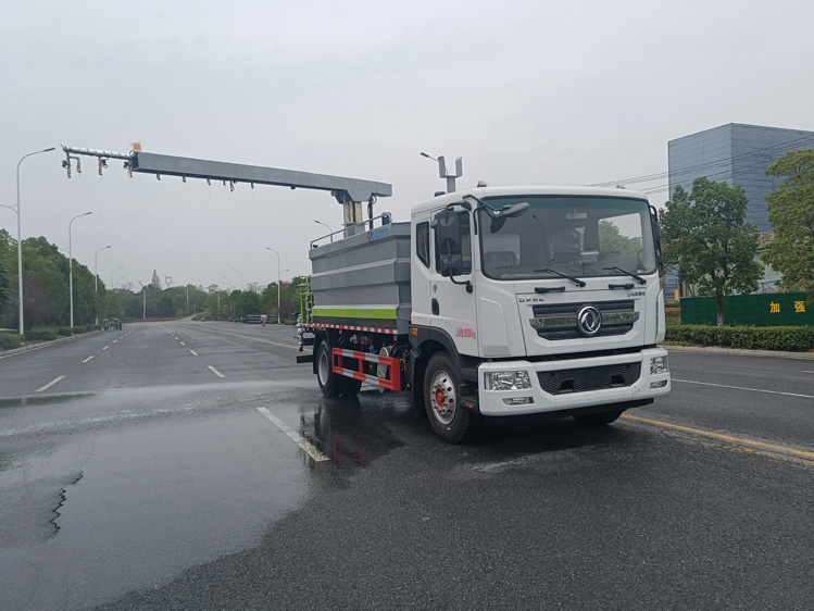 東風(fēng)D9免稅的鐵路抑塵車--12噸降塵灑水車_長治12立方抑塵車-抑塵噴霧車鉤擋停噴功能火車封層車