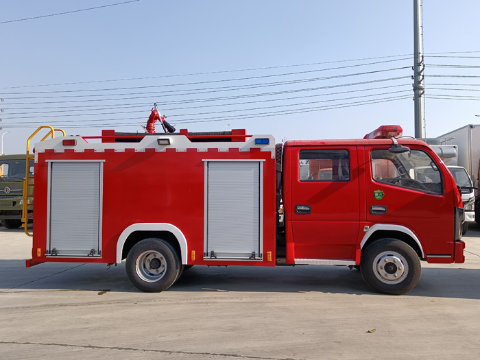 5噸消防灑水車價(jià)格_村鎮(zhèn)鄉(xiāng)鎮(zhèn)森林消防車_1.5-3.5噸水罐消防車現(xiàn)車價(jià)格