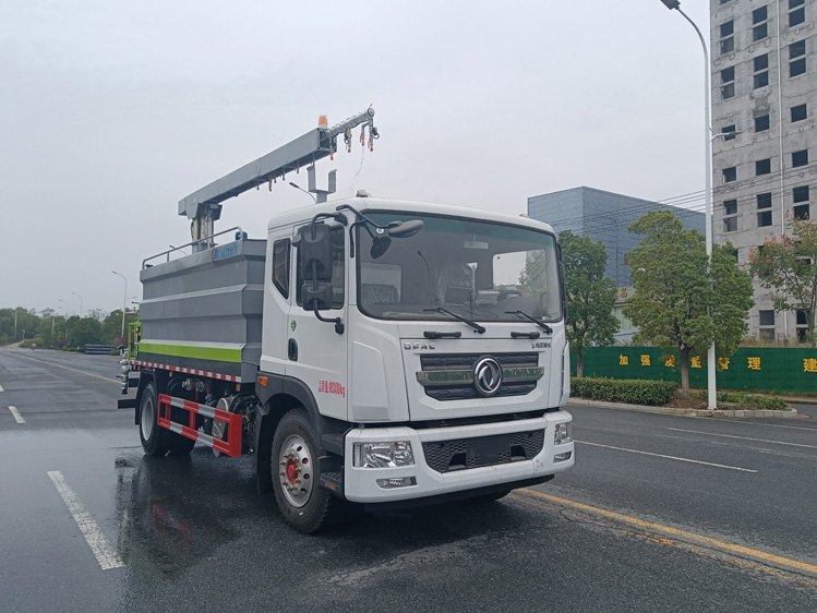 東風(fēng)D9免稅的鐵路抑塵車--12噸降塵灑水車_太原鐵路裝卸煤炭防塵車_煤炭固化劑噴淋車